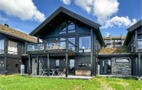 4 Bedroom Beautiful Home In Øyer